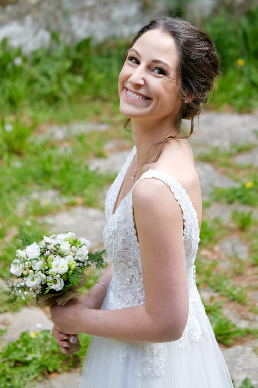 Une mariée mise en beauté par Toute Belle à domicile