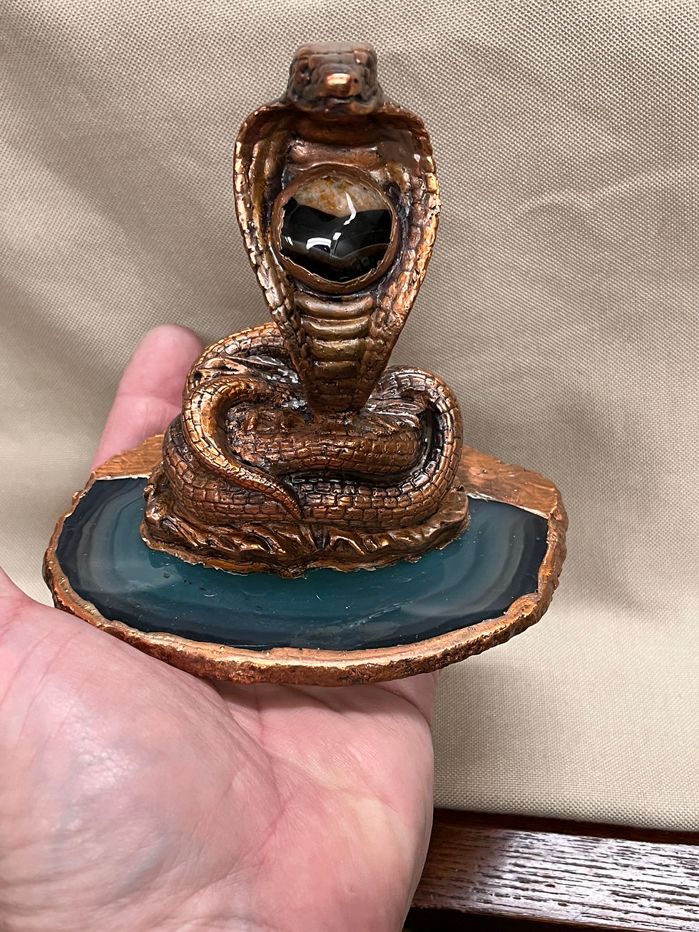 Thumbnail: Cobra on Agate "King of the East"