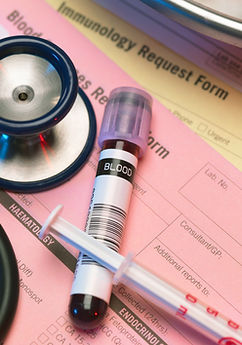 Laboruntersuchungen. Um ein genaues Bild über Ihre körperliche und auch psychische Verfassung zu bekommen, gibt es die Möglichkeit eine Blutdiagnostik zu machen.