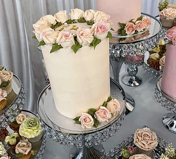 wedding cake setup