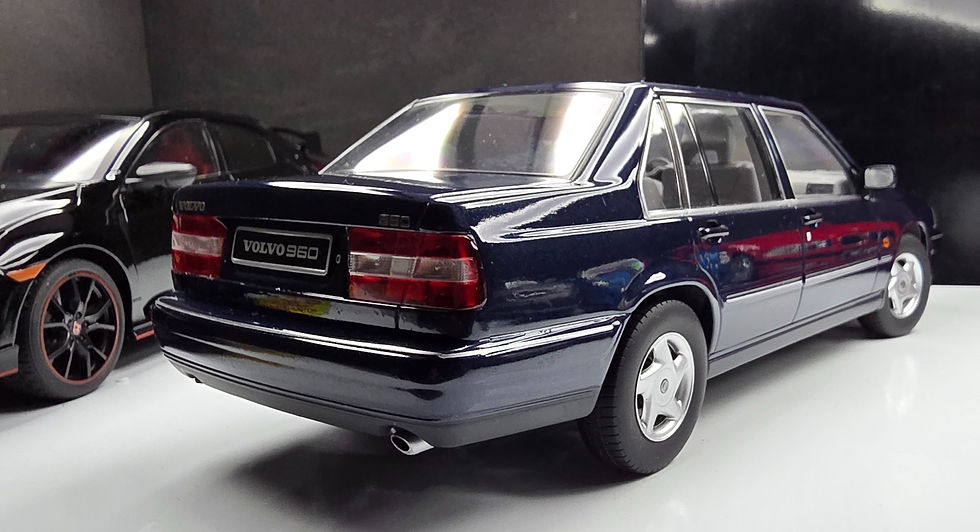 Thumbnail: 1:18 Volvo 960 (LCI 964 Sedan) - Nautic Blue Pearl | Triple 9 Collection 
