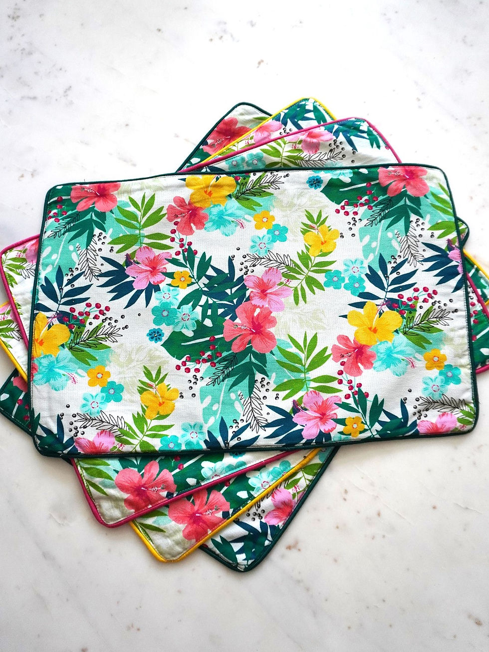 Thumbnail: Table Placemats- Tropical Affaire (Hawaiian Paradise, Multicolor)