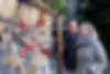 DE_Nuremberg_ChristmasMkt_shopping_couple.webp