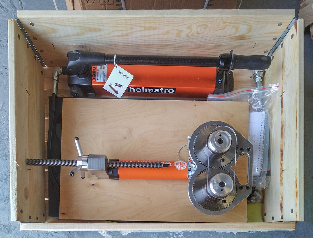 Stainless steel and rigging workshop