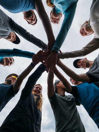 Zusammen wandern und Erfolge feiern