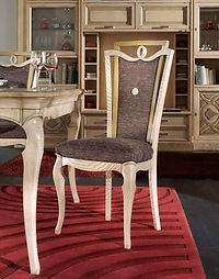 Sedia in frassino con schienale tappezzato