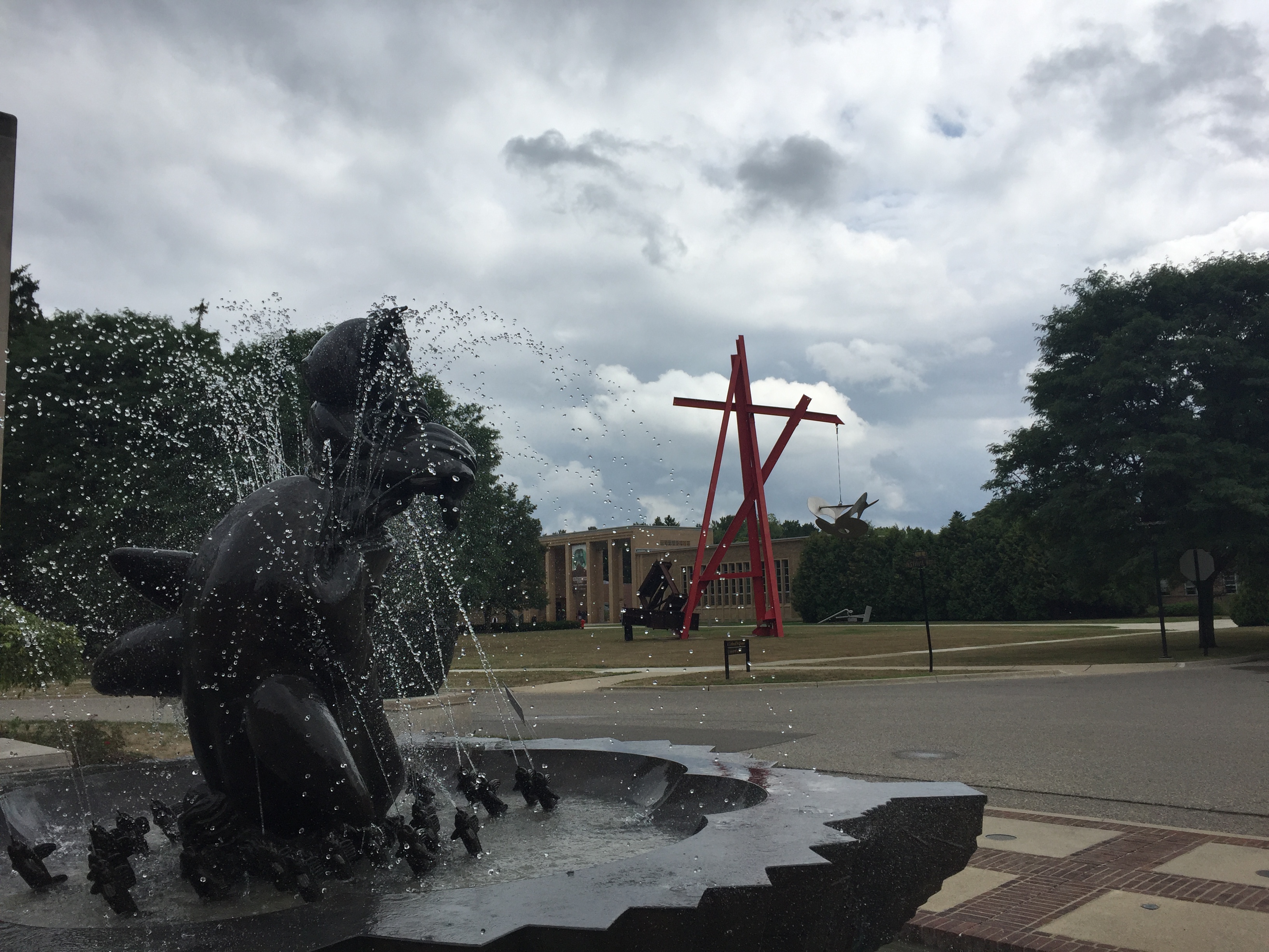 Explore Bloomfield Hills