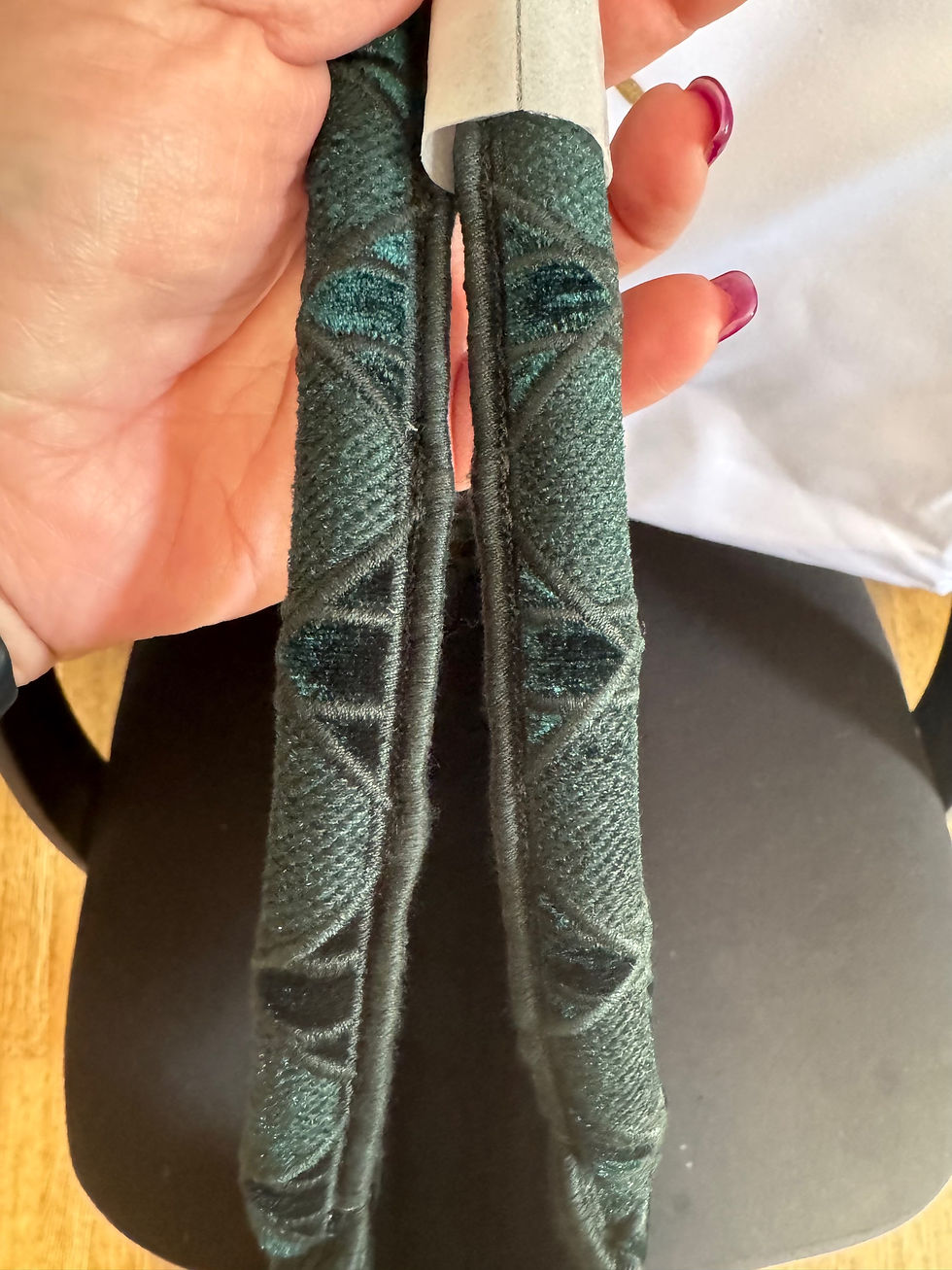 Thumbnail: Book tote, medium, velvet green