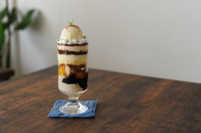 キャラメルとティラミスのパフェ