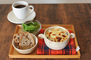 たまごとほうれん草のグラタン