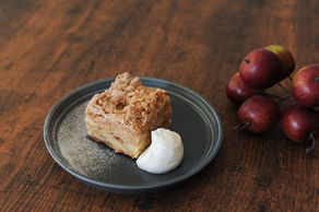 りんごのクランブルケーキ