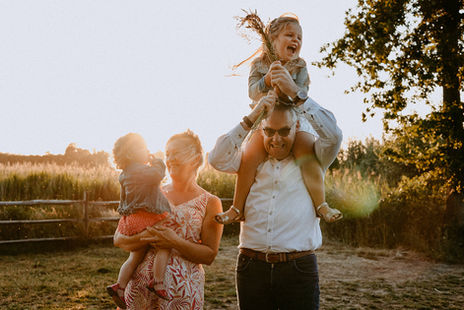28-05-2022 - familiesessie - Laetitia Photography-182.jpg