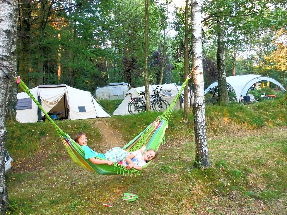 campinglecanada-chiny-semois-ardennes-belgique-tentes-motorhomes-caravanes