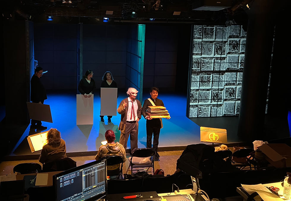 Murakami lighting walls, actors & projections