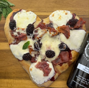 Blackberry & Prosciutto Pizza