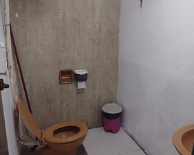 Banheiro social na pousada e Alojamento Recanto São José