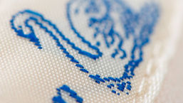 Merz B Schwanen Swan Image