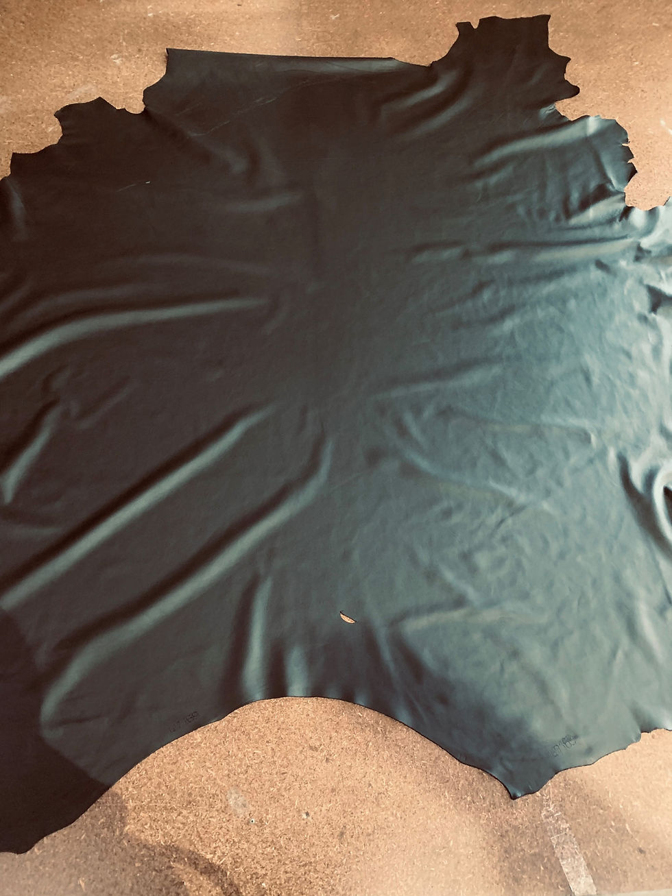 Thumbnail: LONSDALE HALF HIDE IN BLACK 1.3 - 1.5mm