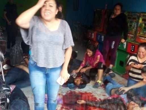 Asesinan a 8 jóvenes mientras jugaban maquinitas en Uruapan. 