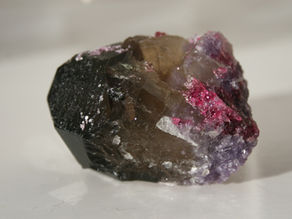 How to connect with crystals and experience their energy