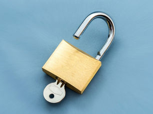 Misterbricolo ouvre son cadenas à code sans son code ...