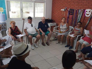 Carnaval da Terceira Idade reúne alegria, música e inclusão em Guarujá