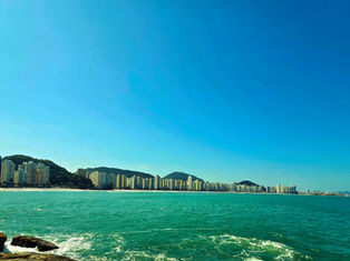 O Município de Guarujá prevê a presença de cerca de 800 mil visitantes durante o feriado carnavalesco