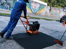 Obras de melhorias são realizadas na Avenida Adhemar de Barros