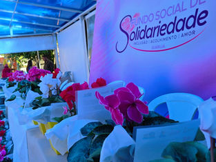 A entrega de 40 cadeiras de rodas pelo Projeto Biblioteca Cidadã é marcada por gestos de Solidariedade e reconhecimento.