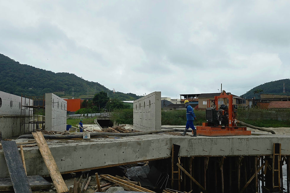 Construção foi projetada de forma integrada, considerando as chuvas intensas e influência da maré alta, que dificultam o escoamento natural das águas para o Rio Santo Amaro