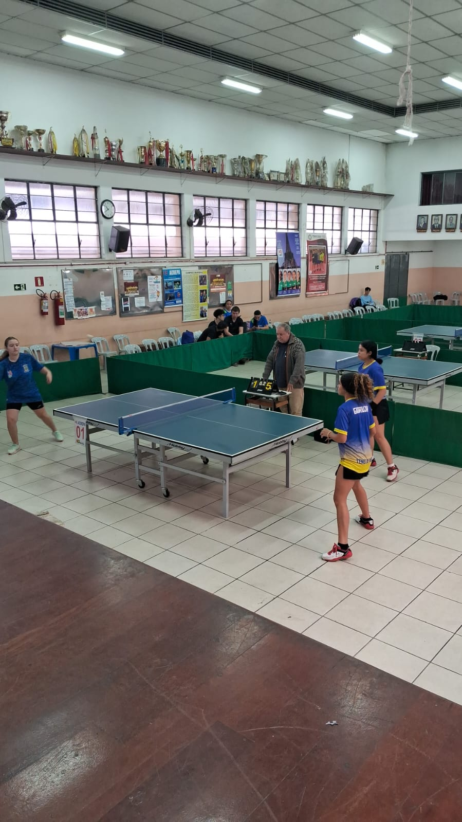 Município venceu Bertioga por 3 a 1, além de um placar de 2 a 0 no vôlei masculino contra Diadema