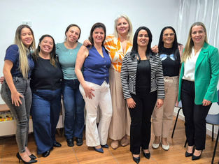 Encontro de Mulheres que Fazem a Diferença reúne público feminino na sede da CDL Guarujá