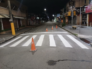 Prefeitura de Guarujá revitaliza sinalização de solo da Avenida Thiago Ferreira