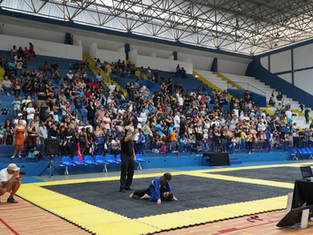 Circuito Dragon Jiu Jitsu Open reúne mais de 700 pessoas em Guarujá