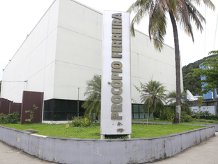 Teatro Procópio Ferreira recebe o espetáculo “Shakespeare, aí vou eu”, nesta sexta-feira