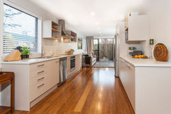 187 Kilmore St - kitchen view