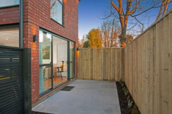 187 Kilmore St - courtyard view