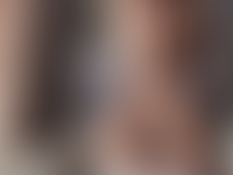 Femme qui pleure dans ses mains