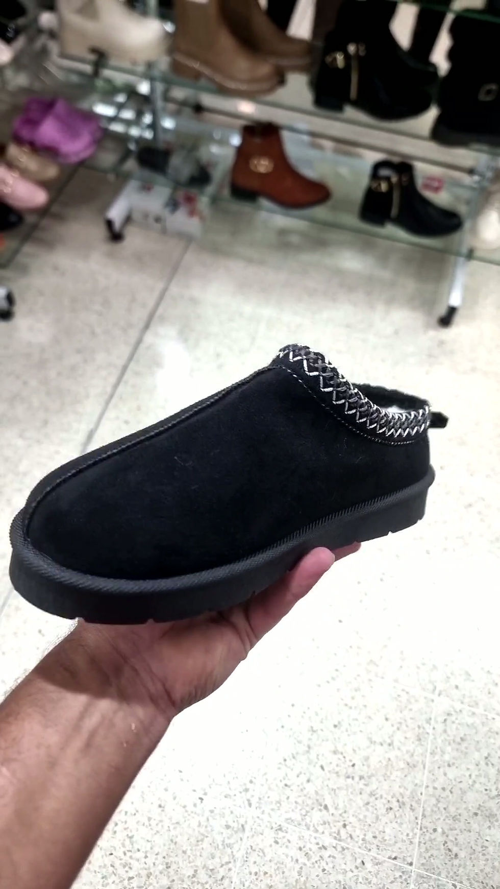 Thumbnail: Women's Black Cosy Comfy with fur Indoor Outdoor