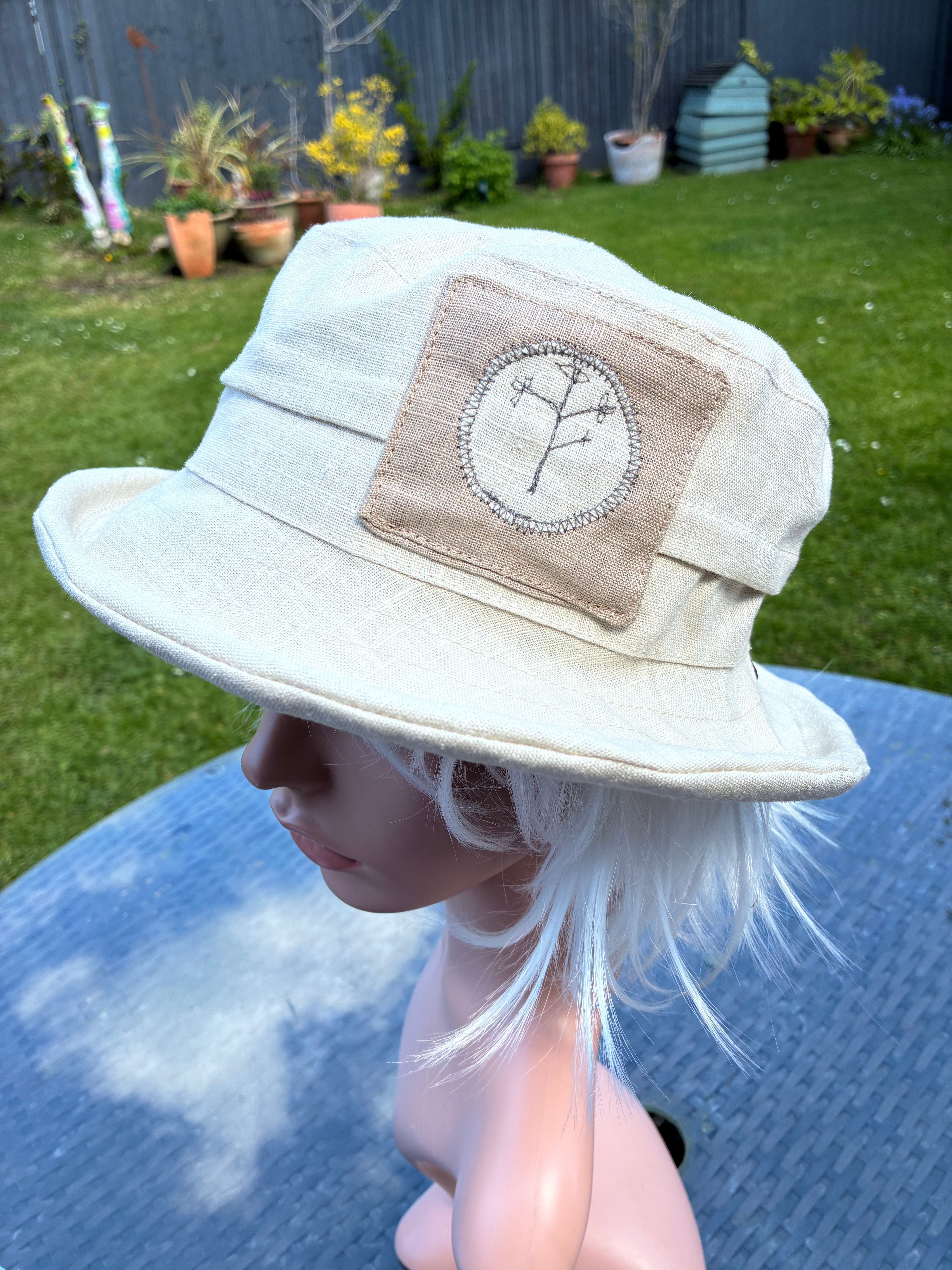 Linen/cotton summer ladies brimmed with side patch detail