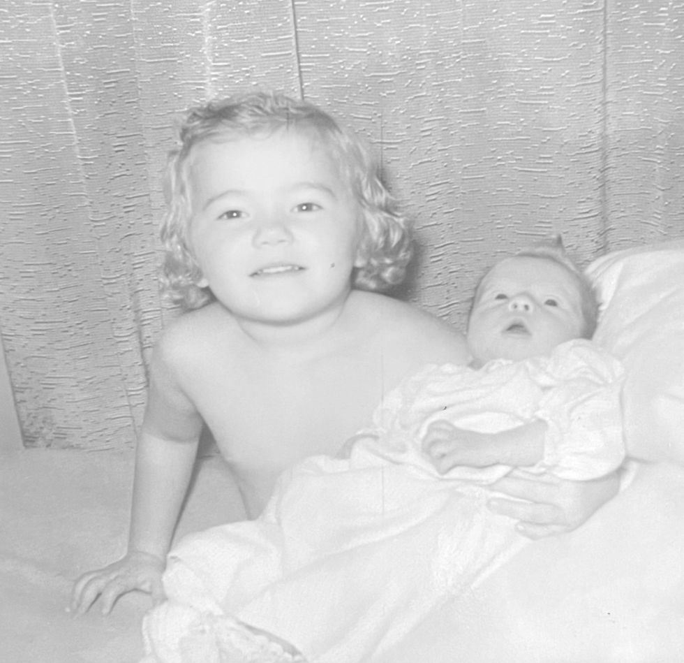 Colleen McIntosh - Author - Aliens live among us and I'm one of them!