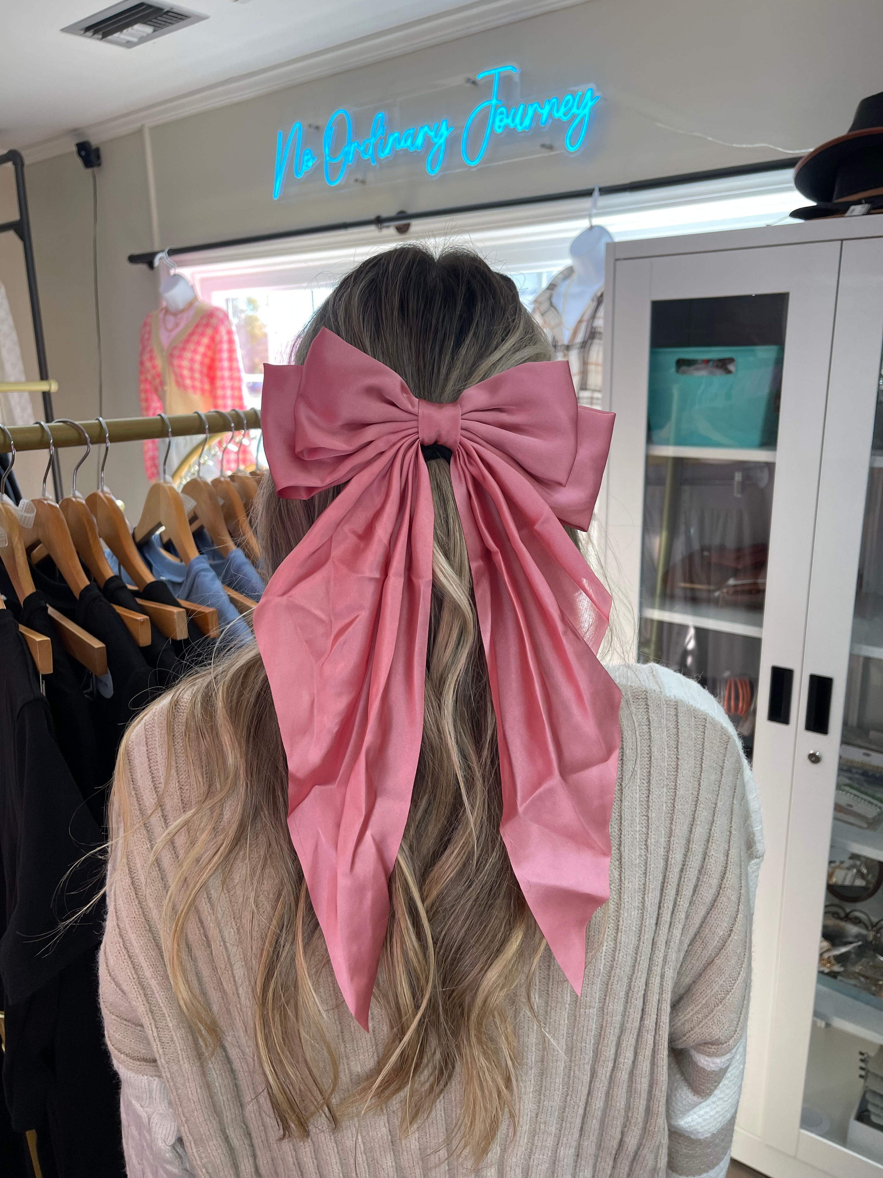 Hey Girl, Now That's A Bow