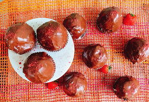Day 340: Strawberry Chocolate Hi-Hat Cupcakes
