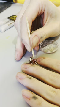 Thumbnail: Robin Redbreast Bird Keepsake Memorial Necklace 