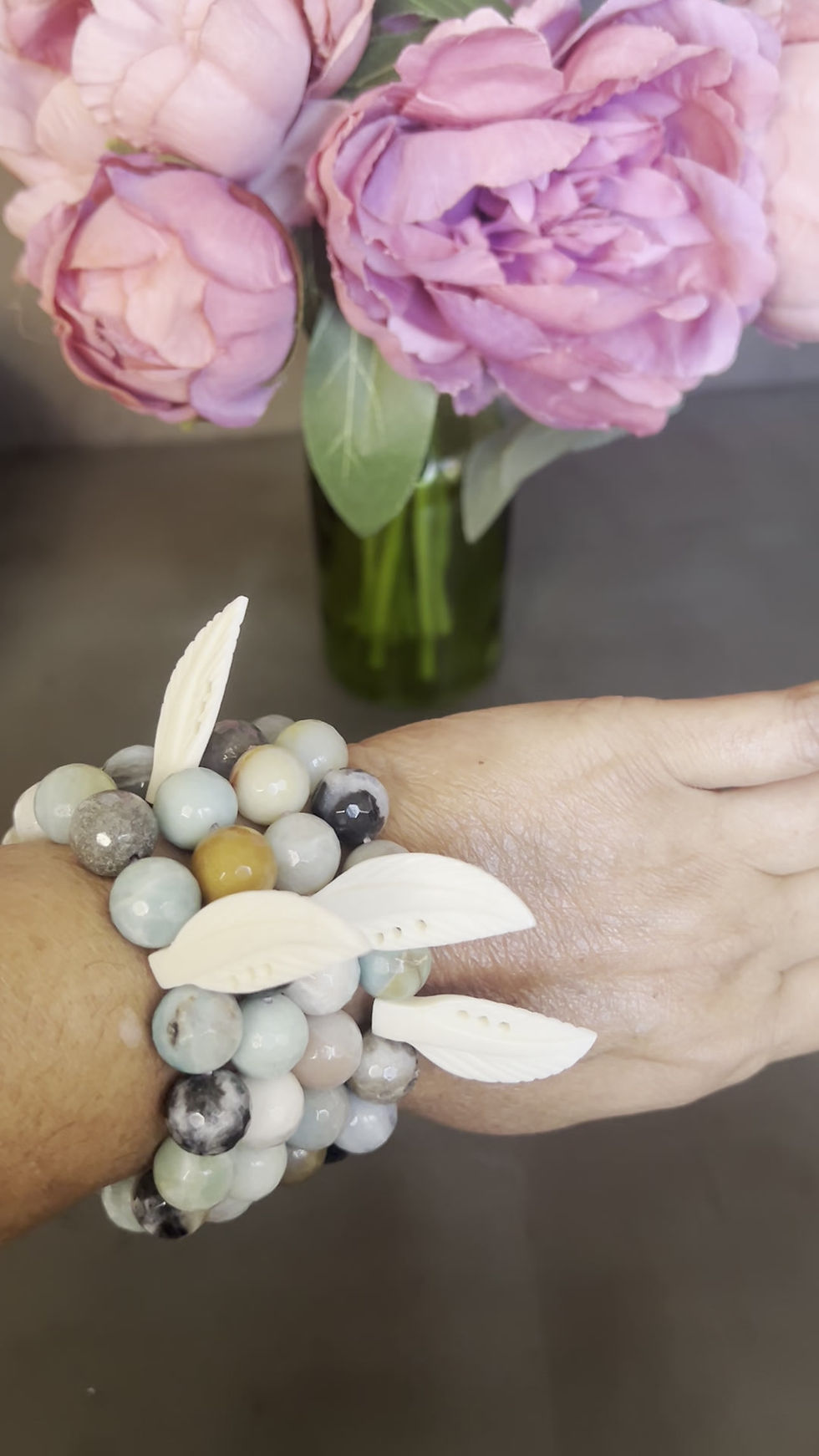 Thumbnail: The Large gemstone amazonite stretch bracelet with feather