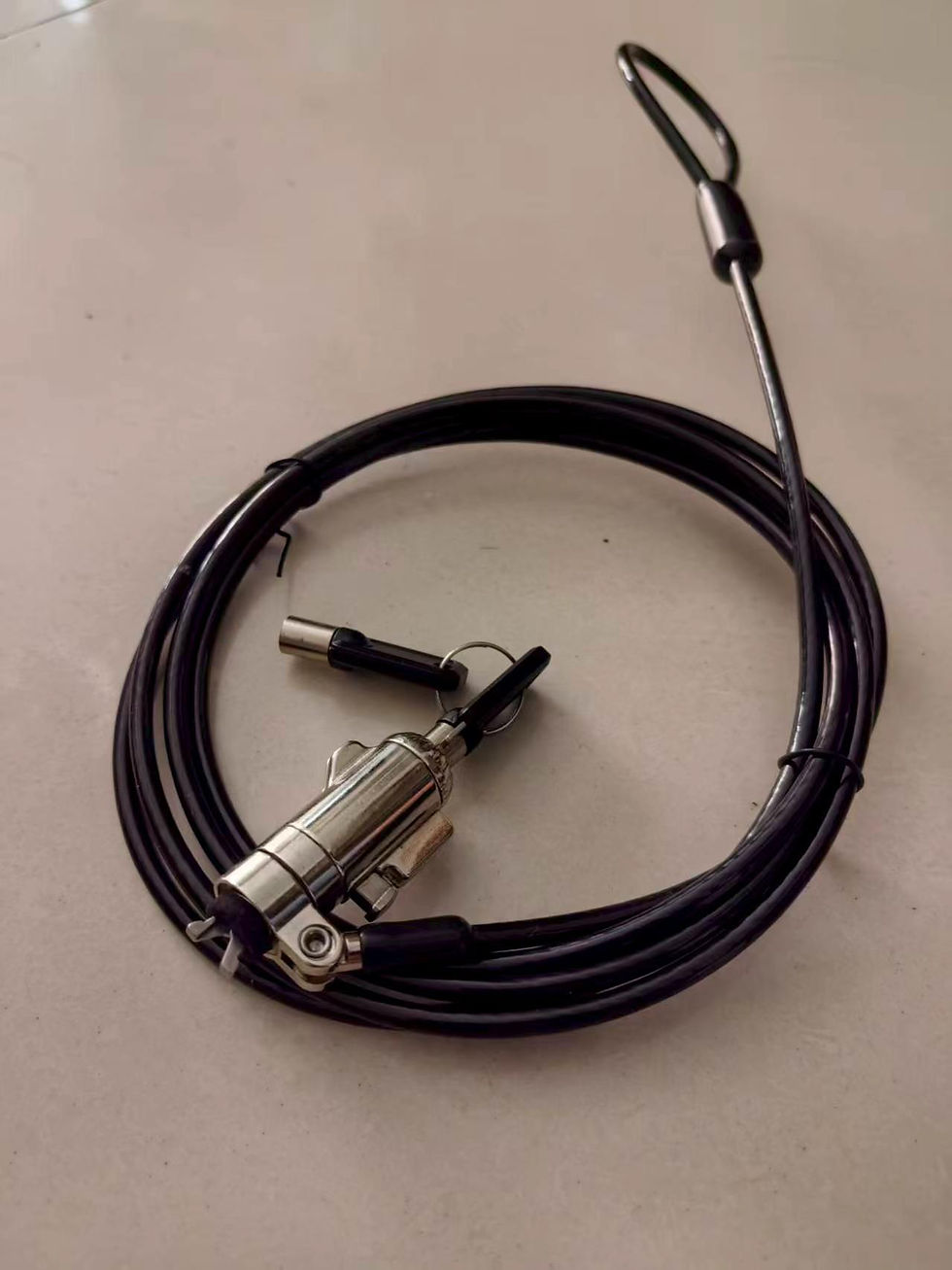 Thumbnail: TUFF LUV 2m Universal Laptop Security Cable Lock with Keys Zinc Alloy