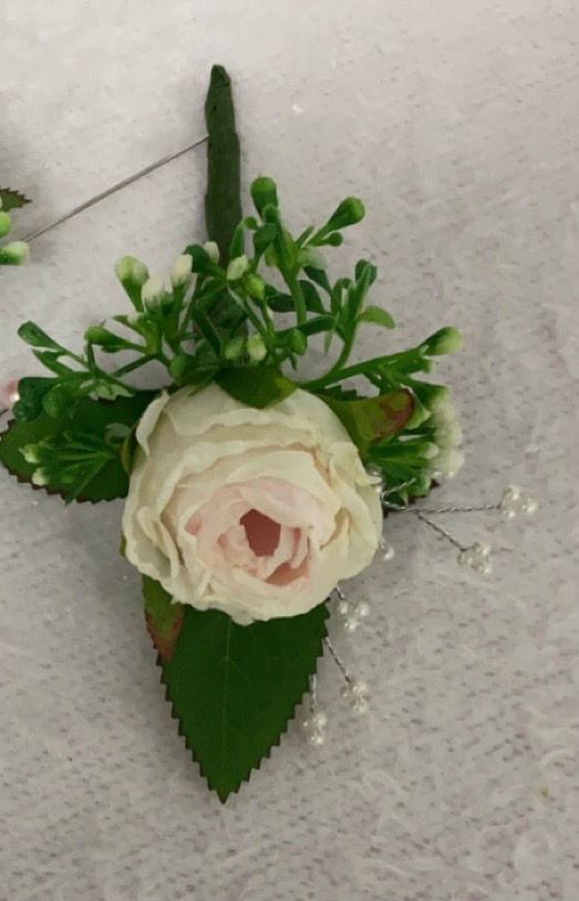Thumbnail: ‘Chrissie’ - Pin Corsage
