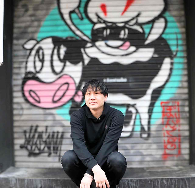 全肉祭に出演できることを、とても楽しみにしています！美味しい料理と最高の音楽が集まるこの空間を、みなさんと一緒に思いきり楽しめたら嬉しいです。当日はジャンルにとらわれず、心地よく自然と身体が動くようなグルーヴをお届けします。ぜひ気軽に遊びに来てください！