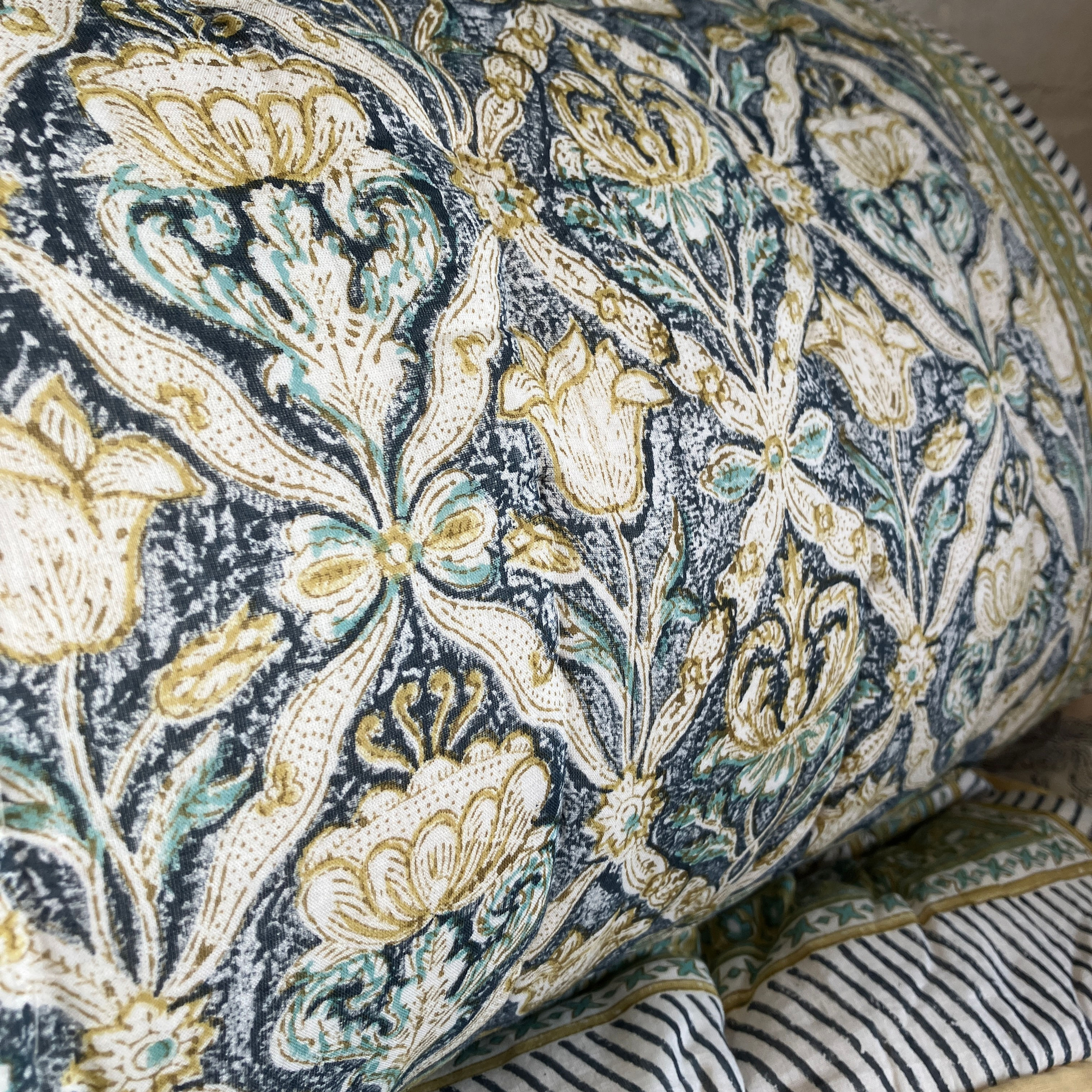 Premium Block Printed Indian Quilt - Rosetti