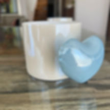 Taza con mango de corazón azul
